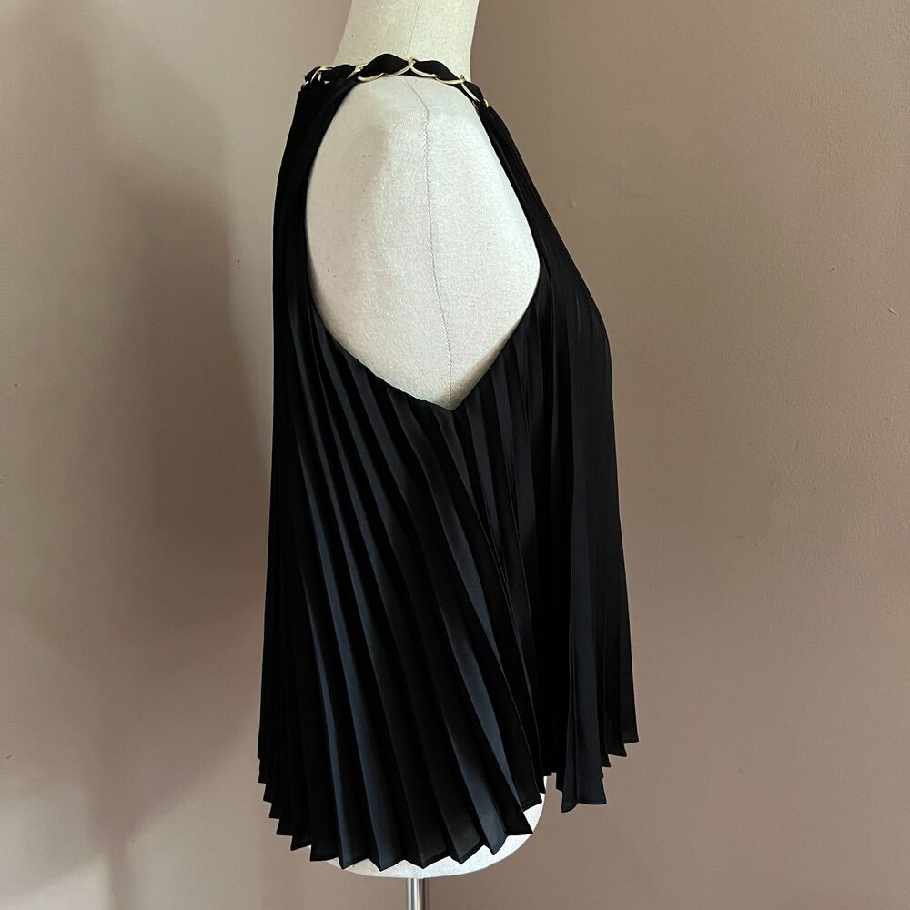 Alice + Olivia Alycia Black Pleated Chain Neck Halter Top Gold Chain Fits Like S - Picture 4 of 11